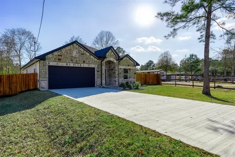 408 County Road 3414 Cleveland TX 77327