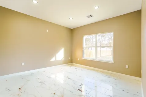 408 County Road 3414 Cleveland TX 77327