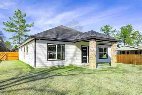 408 County Road 3414 Cleveland TX 77327