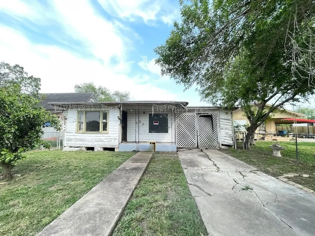555 S Reagan Street San Benito TX 78586