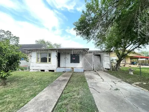 555 S Reagan Street San Benito TX 78586
