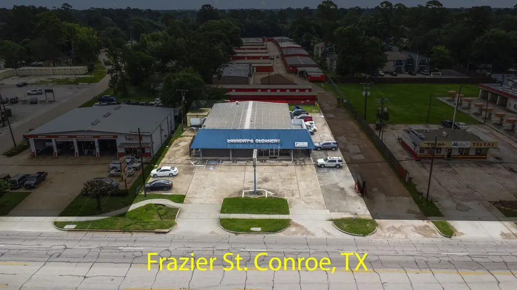 1806 N Frazier Street Conroe TX 77301