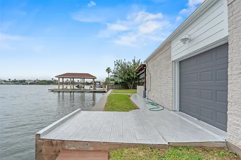 36 S Shore Drive Galveston TX 77551