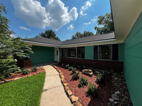 416 Azalea Drive Baytown TX 77520