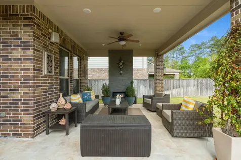 18 Trailing Lantana Place The Woodlands TX 77354