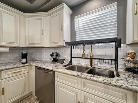 3715 Avenue O 1/2 Galveston TX 77550