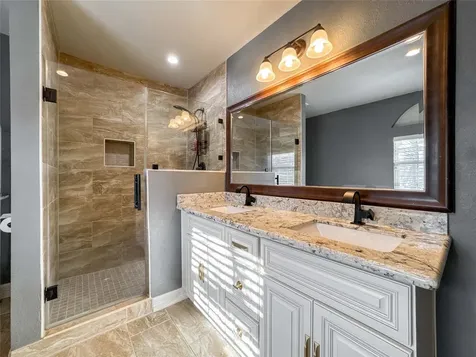 3715 Avenue O 1/2 Galveston TX 77550