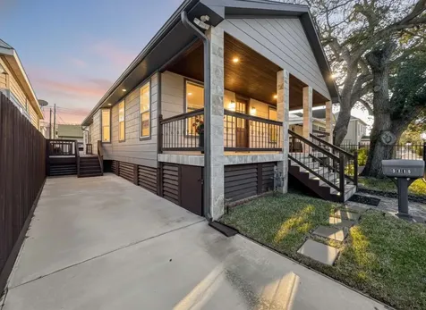 3715 Avenue O 1/2 Galveston TX 77550