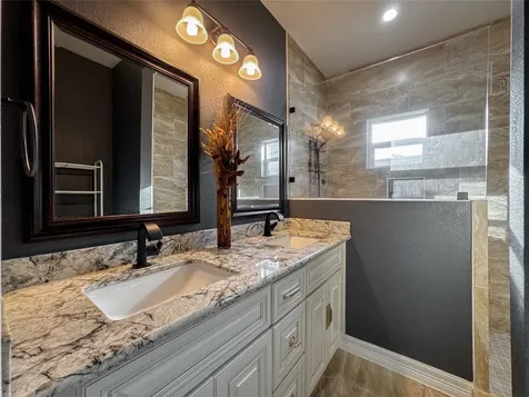 3715 Avenue O 1/2 Galveston TX 77550