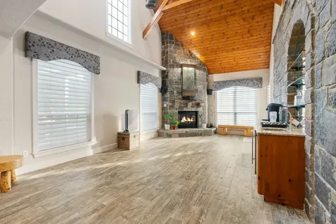 9902 Crestwater Circle Magnolia TX 77354