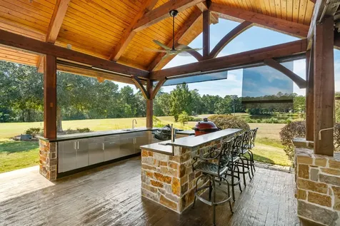9902 Crestwater Circle Magnolia TX 77354