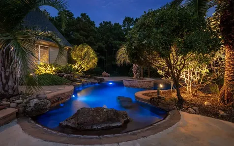 9902 Crestwater Circle Magnolia TX 77354