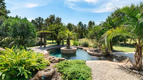 9902 Crestwater Circle Magnolia TX 77354
