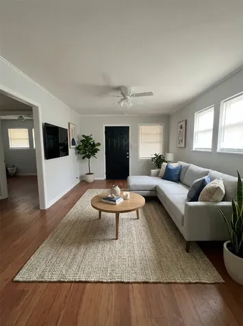 4911 Delano Street 1 Houston TX 77004