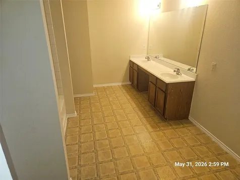 843 Darbydale Crossing Lane Houston TX 77090