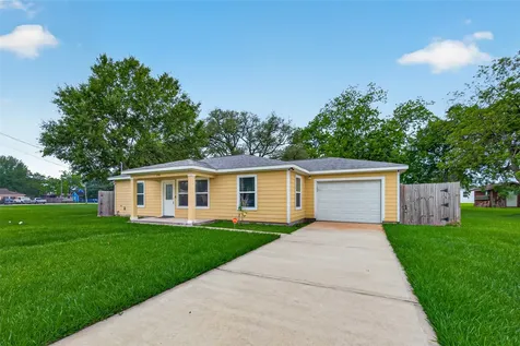 1708 And 1702 Sycamore Avenue Bay City TX 77414