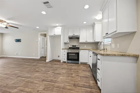 1708 And 1702 Sycamore Avenue Bay City TX 77414