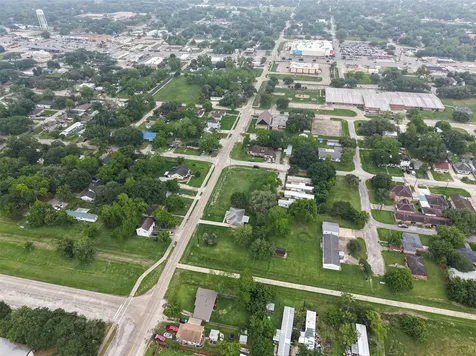 1708 And 1702 Sycamore Avenue Bay City TX 77414