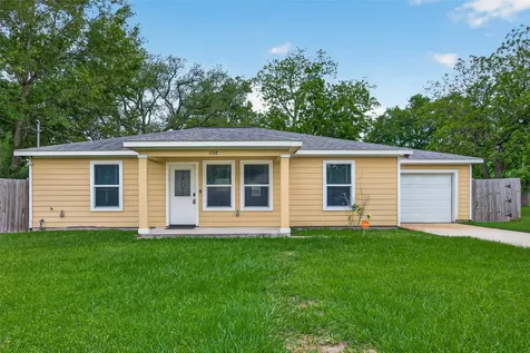 1708 And 1702 Sycamore Avenue Bay City TX 77414