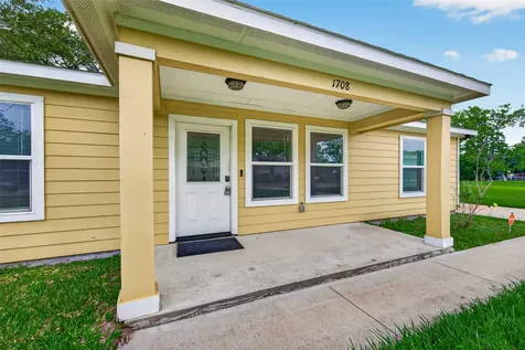 1708 And 1702 Sycamore Avenue Bay City TX 77414