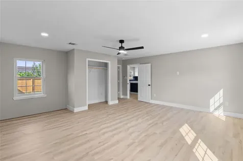 820 18th Avenue N Texas City TX 77590
