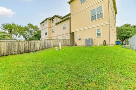 18721 Egret Oaks Lane Webster TX 77058