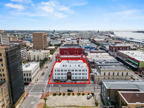 2102 Mechanic Street 204 Galveston TX 77550