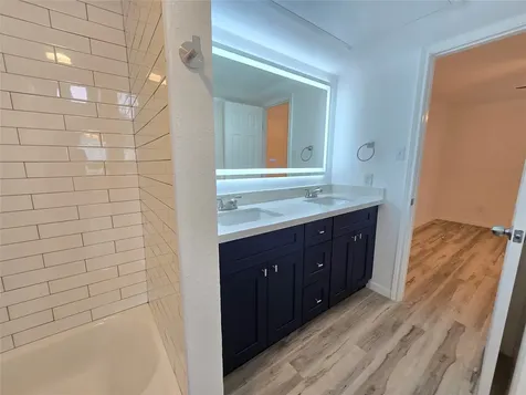 12660 Ashford Point Drive 402 Houston TX 77082