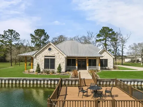 15866 Highway 326 N Sour Lake TX 77659