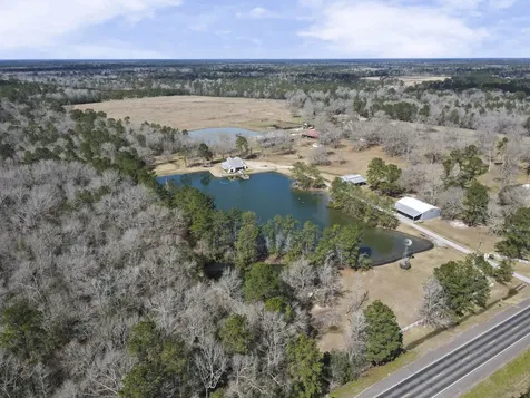 15866 Highway 326 N Sour Lake TX 77659