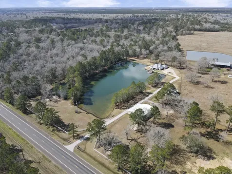 15866 Highway 326 N Sour Lake TX 77659