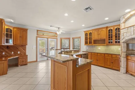 15866 Highway 326 N Sour Lake TX 77659