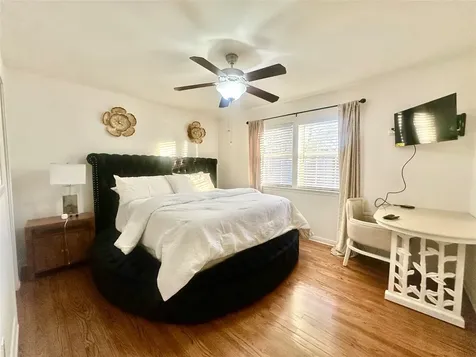 5329 Pagewood Lane Houston TX 77056