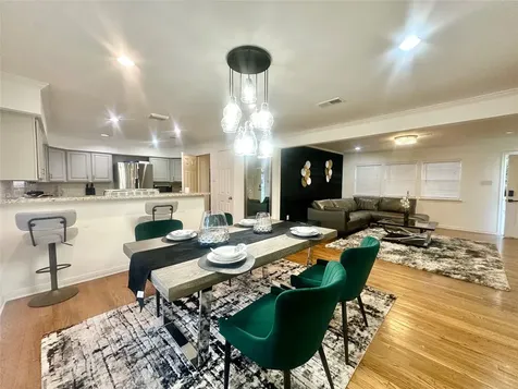 5329 Pagewood Lane Houston TX 77056