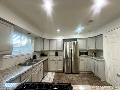 5329 Pagewood Lane Houston TX 77056