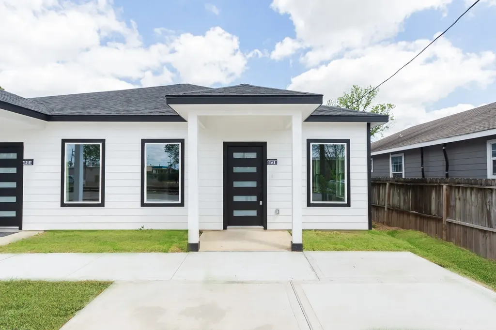 6513 Avenue B Houston TX 77011