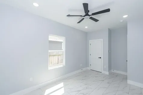 6513 Avenue B Houston TX 77011