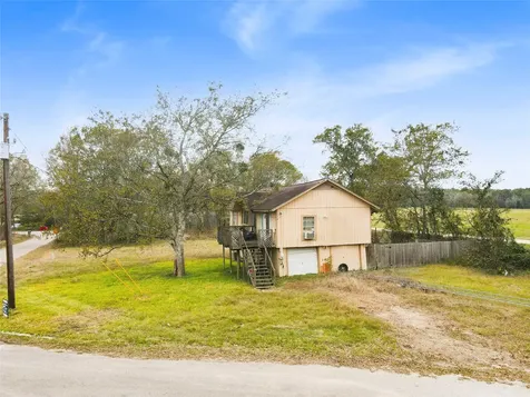 7 & 9 Julie Beth Street Huntsville TX 77320