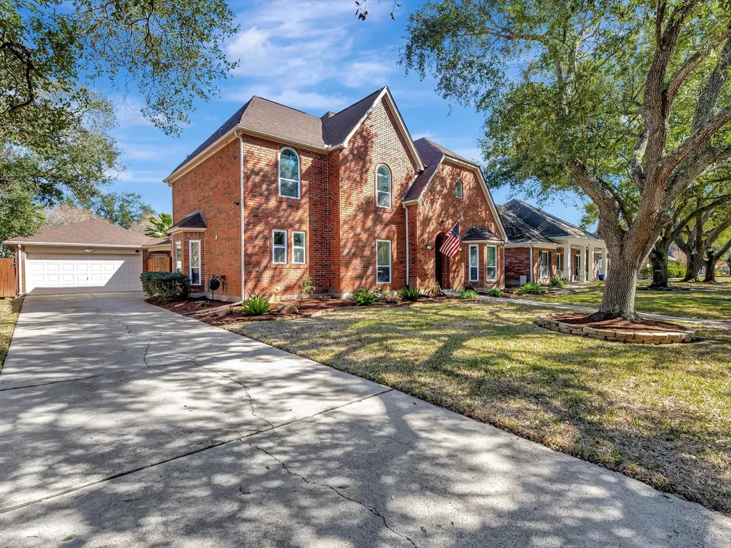 714 Crestwood Drive El Lago TX 77586