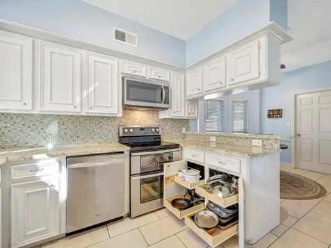 714 Crestwood Drive El Lago TX 77586