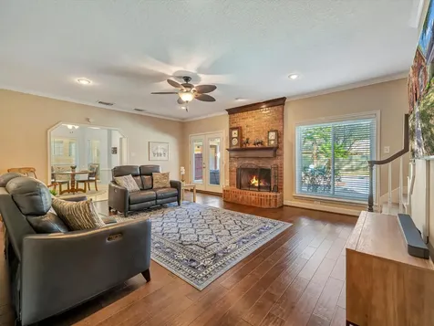 714 Crestwood Drive El Lago TX 77586