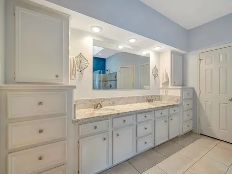 714 Crestwood Drive El Lago TX 77586