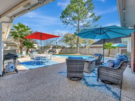 714 Crestwood Drive El Lago TX 77586