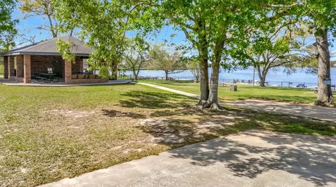 714 Crestwood Drive El Lago TX 77586