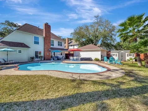 714 Crestwood Drive El Lago TX 77586