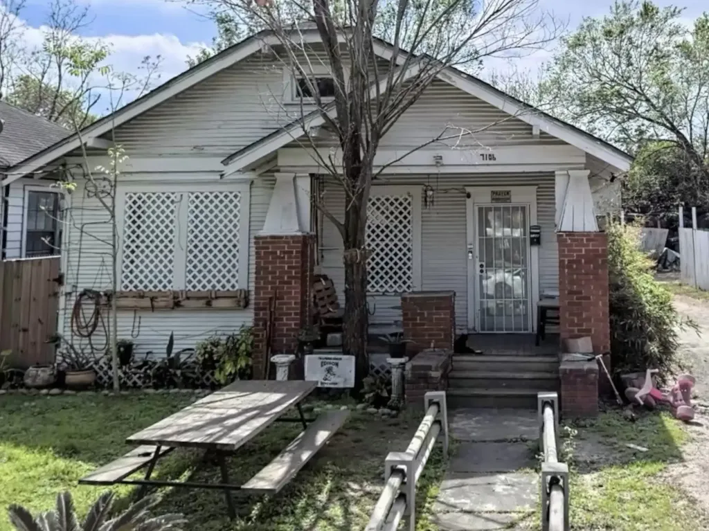 7104 Sherman Street Houston TX 77011
