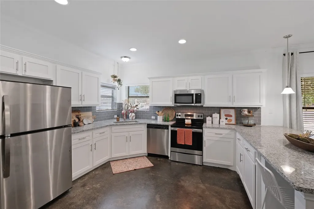 12710-101 Englemann Drive San Antonio TX 78249