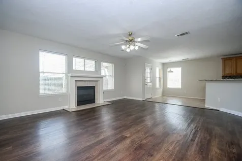 3207 English Oaks Boulevard Pearland TX 77584