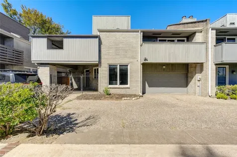 2524 Nantucket Drive B Houston TX 77057