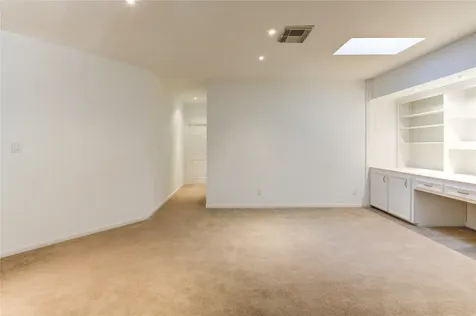 2524 Nantucket Drive B Houston TX 77057